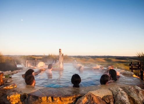 Hanmer Springs is New Zealand's premier alpine spa destination. It is the place to be winter or summer with a wide range of pools, awesome water slides and a luxurious spa. Have fun, relax or indulge. Hanmer Springs Thermal Pools offers a wide range of experiences, from soothing indulgence to exciting family fun.