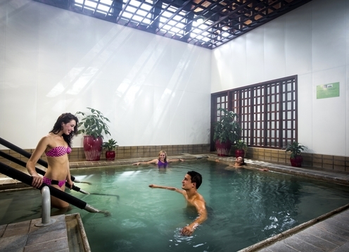 Experience volcanic mud, thermal mineral water, massage - all to help you reinvigorate, revive and rejuvenate. 
Be pampered in our Beauty room - facials, pedicure and manicure and waxing.
Visit our Gym - we have day or week memberships. Work out in a friendly environment...
All our team are highly-qualified and experienced.
Breathe deep...relax and leave refreshed for the rest of your stay in our remarkable city...