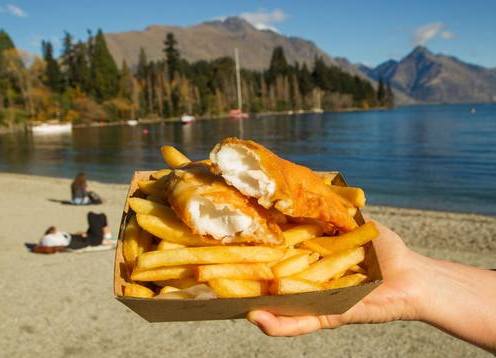 Erik loves cooking traditional Kiwi food, and after more than 30 years in the food industry, Erik decided to open up the best fish and chips restaurants in Queenstown and Wanaka!
Both locations are centrally located (just meters from the lakefronts)... in Queenstown you'll find Erik's on 13 Earl Street and 54 Ardmore St in Wanaka
Though, if you do fancy staying in, then we'll delivery to you!