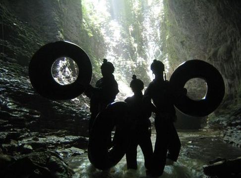 Kiwi Cave Rafting
